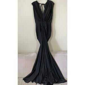 Jessica Angel Medium Black Evening Formal Dress Pageant Low Back V Neck Train